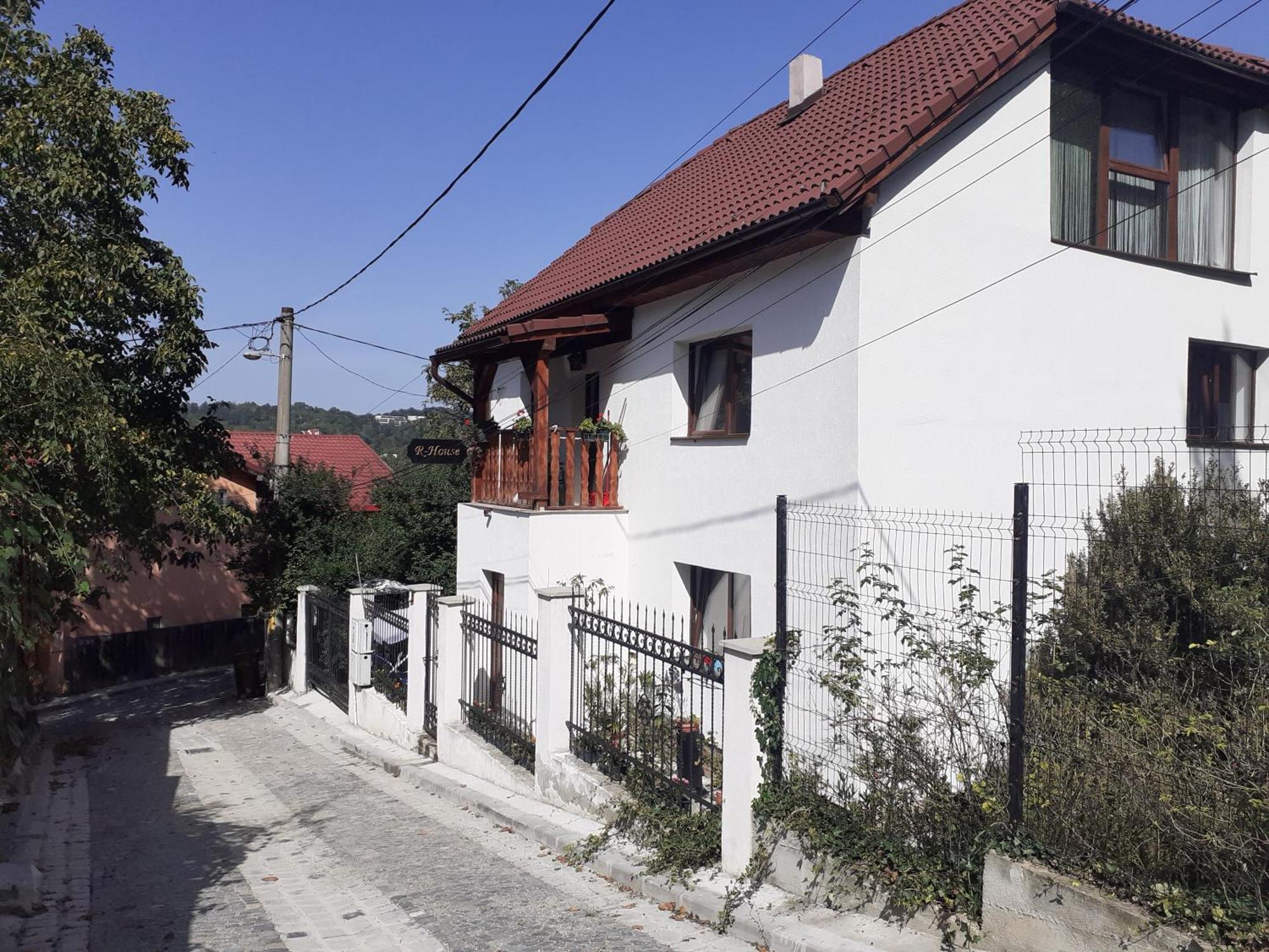 브라쇼브 R-House 아파트 외부 사진